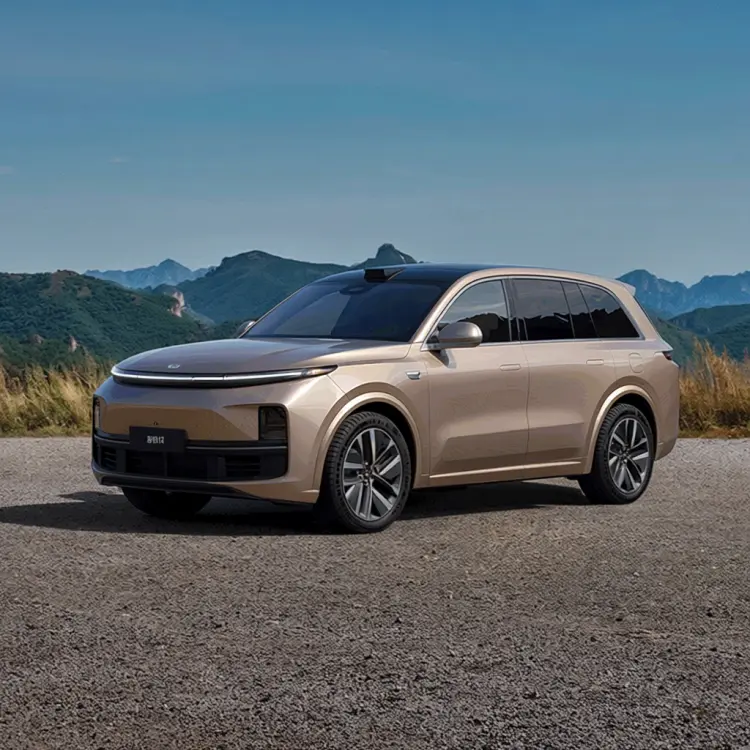 Qwen Image Edit Plus LoRA Fusion: مزج المنتجات